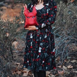 La Femme en Noir Dracula Gothic Tales Toile Swing Black Red Dress - Small Medium